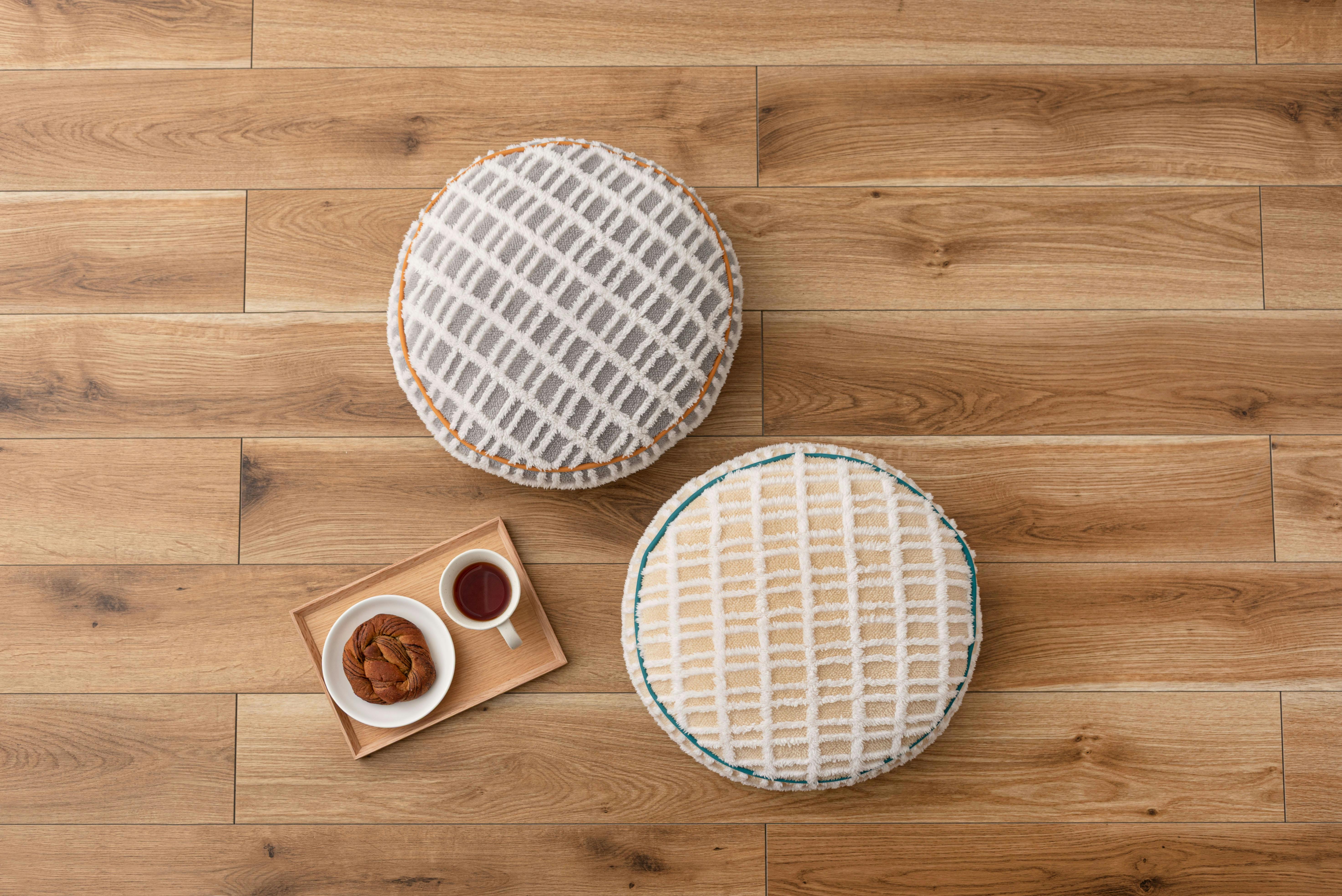 Room Essence ラウンドボアチェックークッション 約W34×D34×H16 グレー