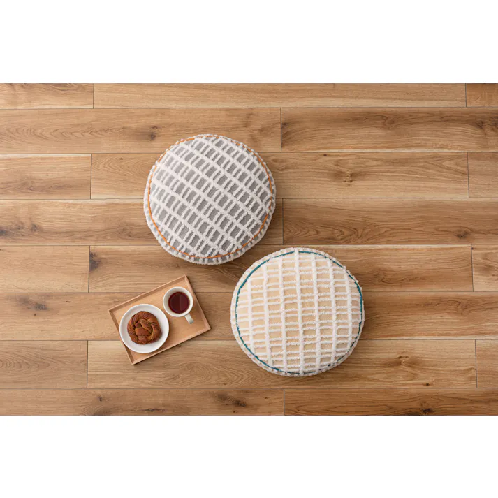 Room Essence ラウンドボアチェックークッション 約W34×D34×H16 グレー 完成品 クッション チェック柄 もこもこ ふんわり 可愛い 北欧風 くすみカラー シンプル ナチュラル もちもち ボア GLK-214GY【別送品】