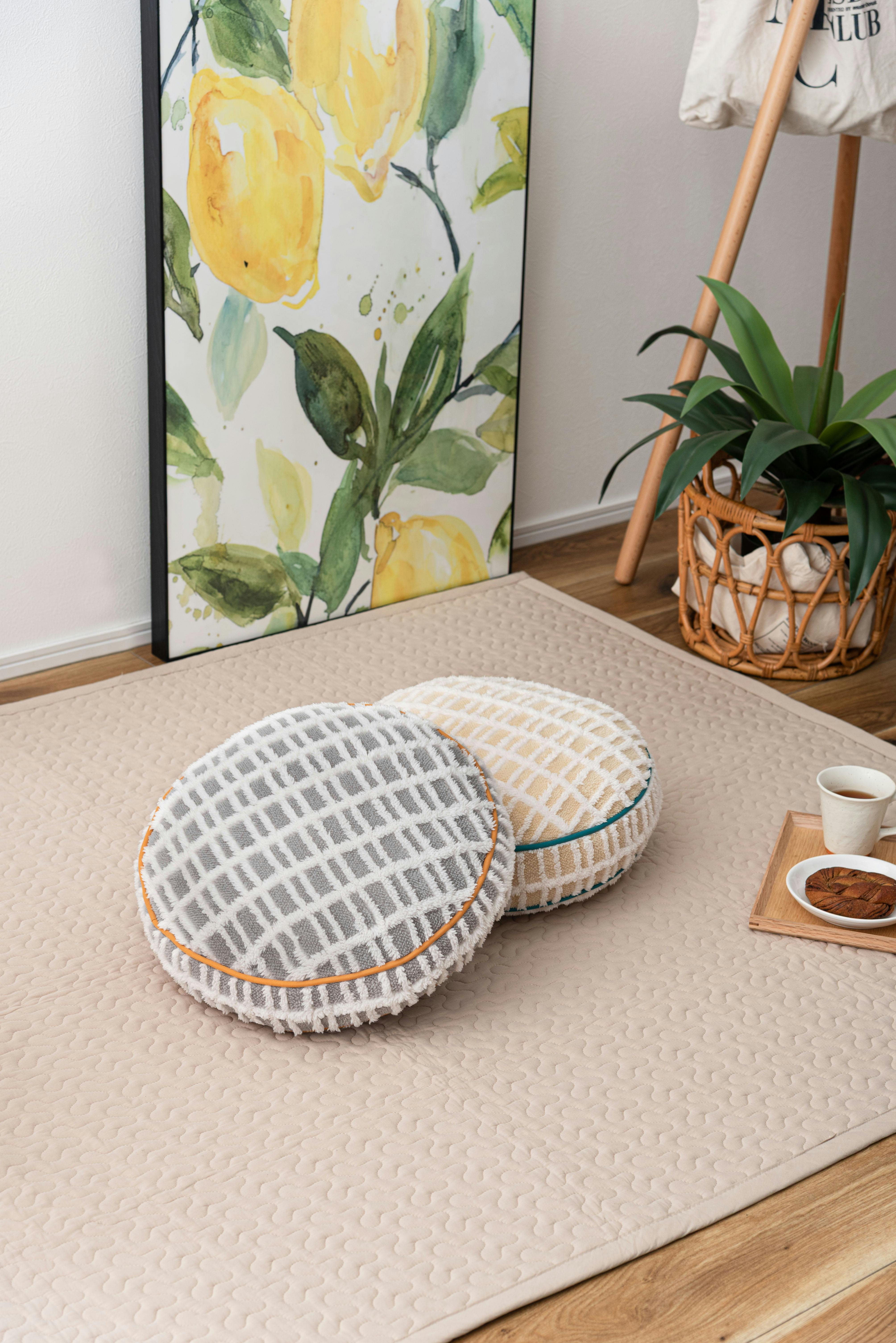 Room Essence ラウンドボアチェックークッション 約W34×D34×H16 グレー