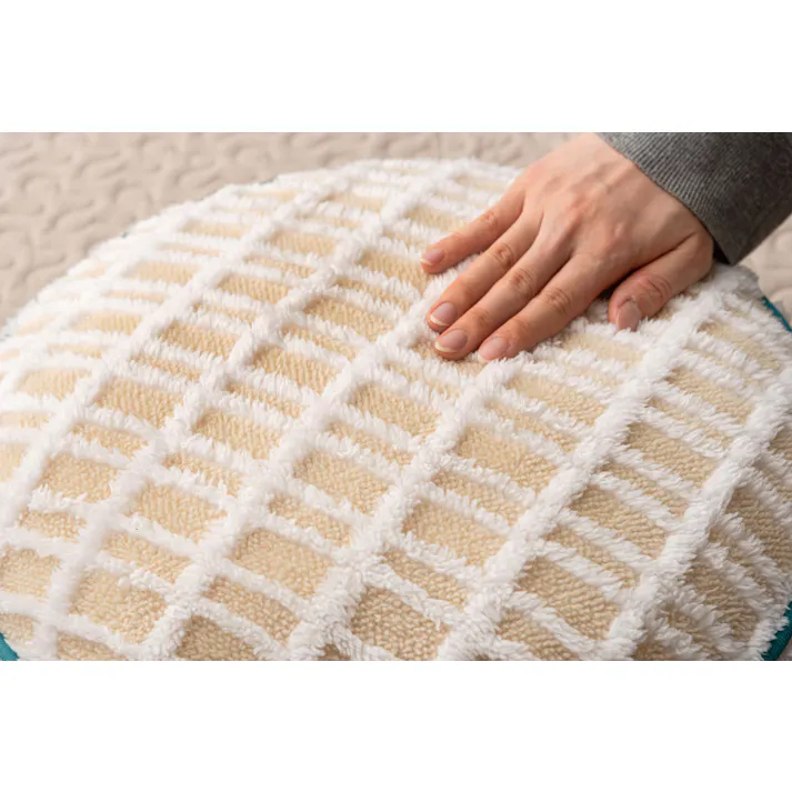 Room Essence ラウンドボアチェックークッション 約W34×D34×H16 アイボリー 完成品 クッション チェック柄 もこもこ ふんわり 可愛い 北欧風 くすみカラー シンプル ナチュラル もちもち ボア GLK-214IV【別送品】