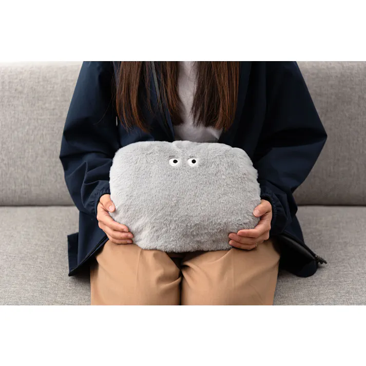 Room Essence USBブランケット 約W100×D70×H2 グレー 完成品 ブランケット あったかグッズ 冷え性対策 ポコポコ ポケット付き コンパクト かわいい おめめ 目 個性的 ヒーター クッション 収納 洗濯 グレー GLK-220GY【別送品】