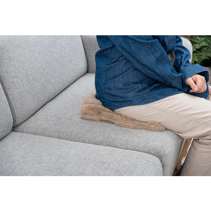 Room Essence USB足入れ 約W30×D36×H7.5 ベージュ 完成品 USBフットウォーマー あったかグッズ 冷え性対策 ポコポコ コンパクト かわいい おめめ 目 個性的 ヒーター クッション 収納 洗濯 シートクッション クッション アームウォーマー GLK-221BE【別送品】