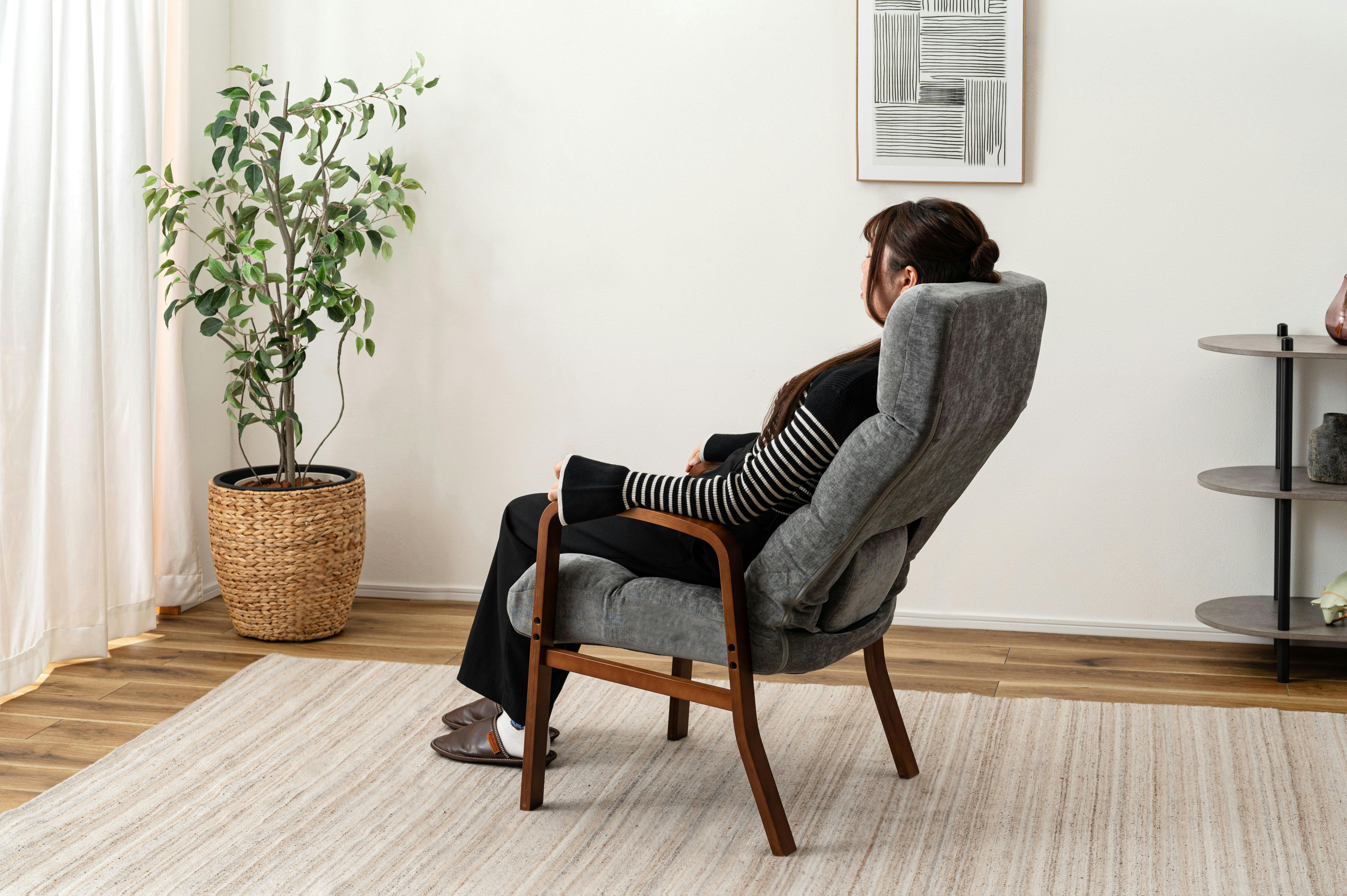 Room Essence 腰楽高座椅子 W56×D57～96×H90～103×SH38 グレー 組立式