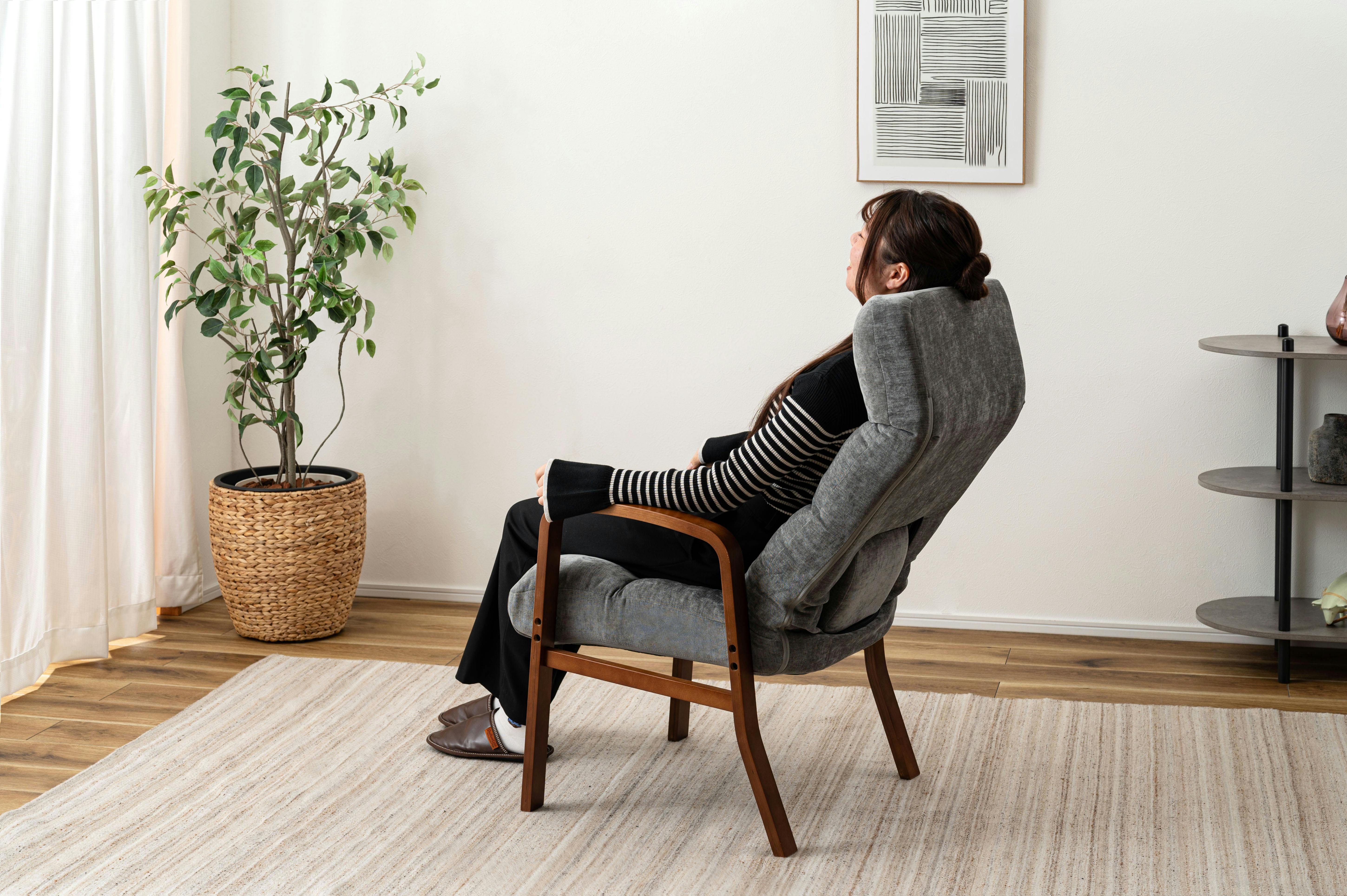 Room Essence 腰楽高座椅子 W56×D57～96×H90～103×SH38 グレー 組立式