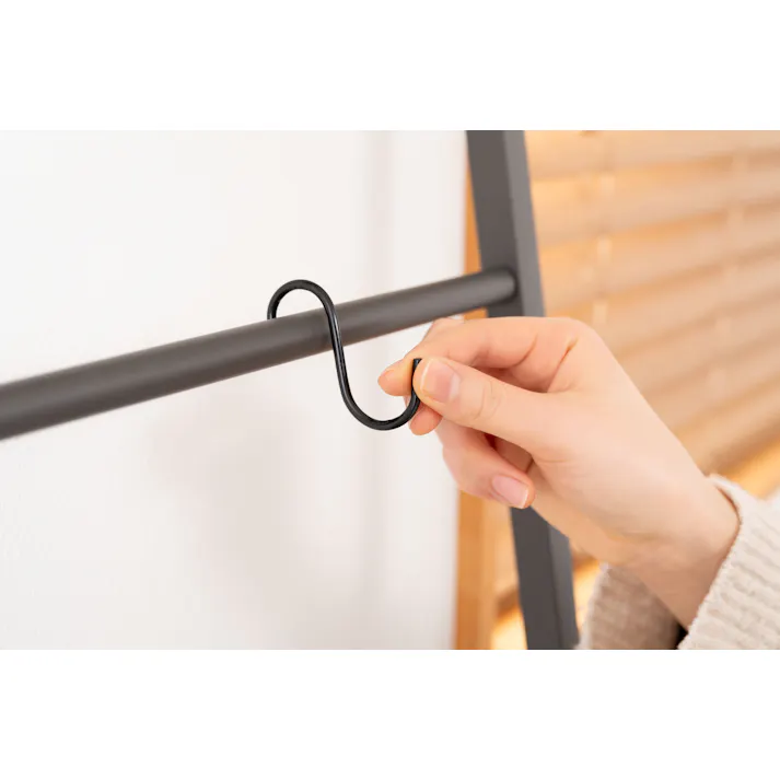 Room Essence ラダーハンガー W40×D2×H150.5 ダークグレー 組立式 ハンガーラック ハンガー 立てかけ ハンガーラック 収納 装飾 インテリア 室内 スリム コンパクト 省スペース 軽量 軽い シンプル スタイリッシュ 壁面 はしご風 モノトーン MIP-17DGY【別送品】