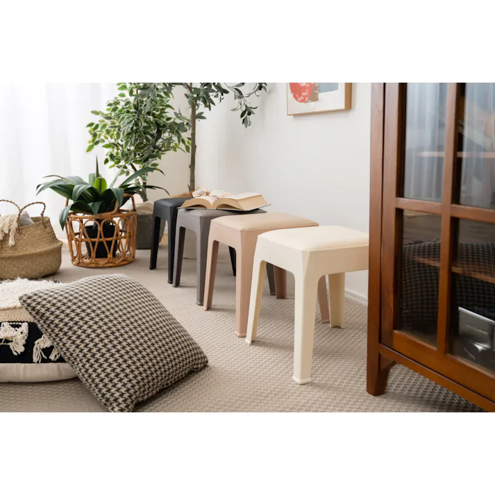 Room Essence スツール W30.5×D30.5×H31 ローズベージュ 完成品 スタッキング 積み重ね チェア 椅子 シンプル 腰掛 ポリプロピレン 背もたれなし 完成品 省スペース 来客用 モダン 椅子 玄関 PC-731RBE【別送品】
