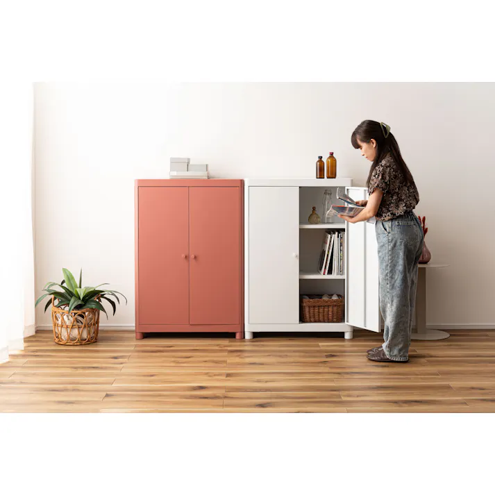 Room Essence チェスト W75×D33×H110.5 コーラルピンク 組立式 スチール おしゃれ リビング ロッカー 収納 ランドリー 更衣室 荷物入れ 扉付き ラック 整理 子供 TPN-50CPK【別送品】