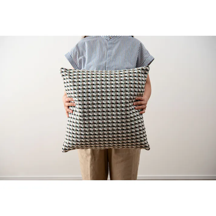 Room Essence クッション 約W45×D45×H16 パステルグリーン 完成品 フェザー 正方形 幾何学柄 ニュアンスカラー ソファ 背あて シンプル モダン 北欧 かわいい おしゃれ 韓国 VC-10PGR【別送品】