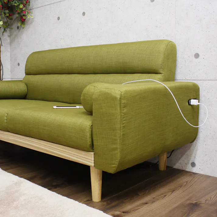 後藤家具物産 側面2口コンセント付き2.5人掛けソファー ハウ/グリーン色 Size:159×74×75 軒先渡し 4571501390410 【別送品】