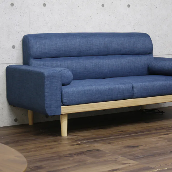 後藤家具物産 側面2口コンセント付き2.5人掛けソファー ハウ/ブルー色 Size:159×74×75 軒先渡し 4571501390397 【別送品】