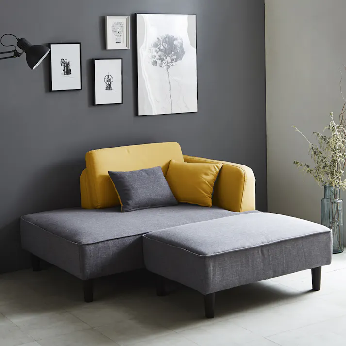 後藤家具物産 充電に便利な2口コンセント付きカジュアルカウチソファー パーカー/イエロー色 Size:130×90×76 軒先渡し 4571501390731 【別送品】