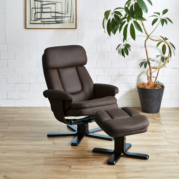 後藤家具物産 引っかきキズに強い生地を採用した最大145°リクライニング可能なオットマン付きパーソナルチェアー モービル/ダークブラウン色 Size:78×83×84 軒先渡し 4571501399512 【別送品】