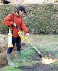 新富士バーナー 1300℃ 草焼きバーナー(灯油式/予熱バーナー内蔵) 園芸･緑化保全用品EA303YG-3  4550061014332(CDC)【別送品】