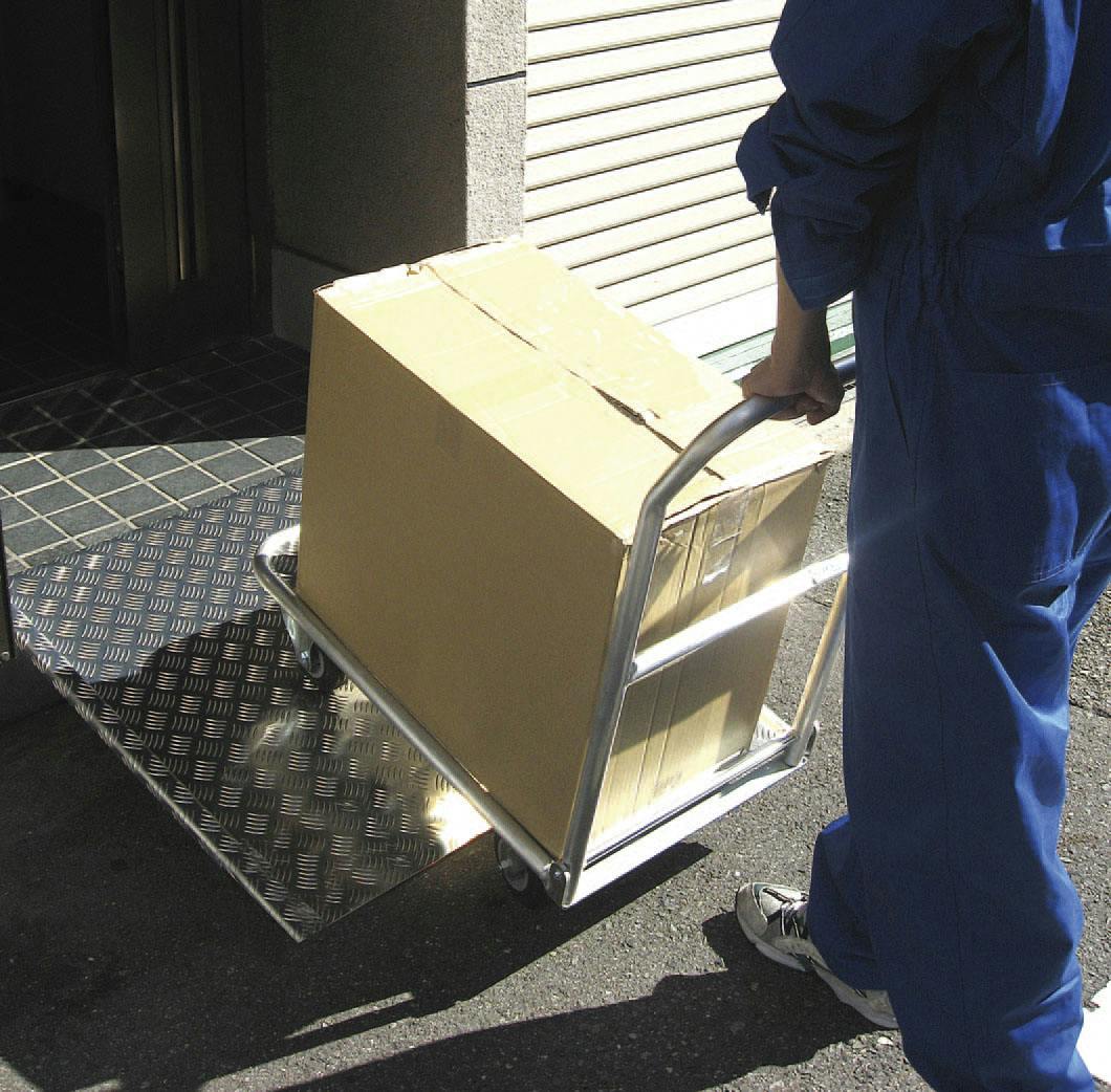 スロープ(アルミ製) 905x835x830mm/300Kg EA520MZ-16 4548745344271