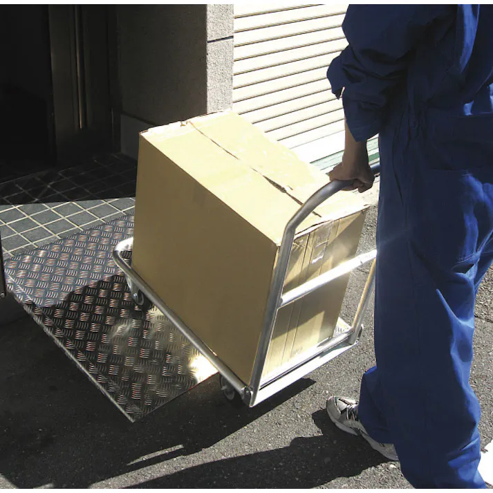 スロープ(アルミ製) 905x835x830mm/300Kg EA520MZ-16 4548745344271【別送品】