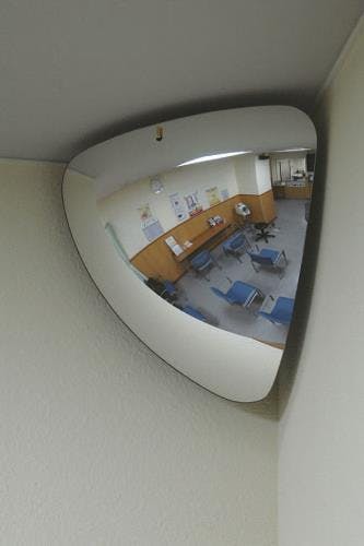 コミー(Komy) 曲面ミラー(コーナー型・アクリル製) 328x279x246mm EA724ZK-10 4548745366068【別送品】