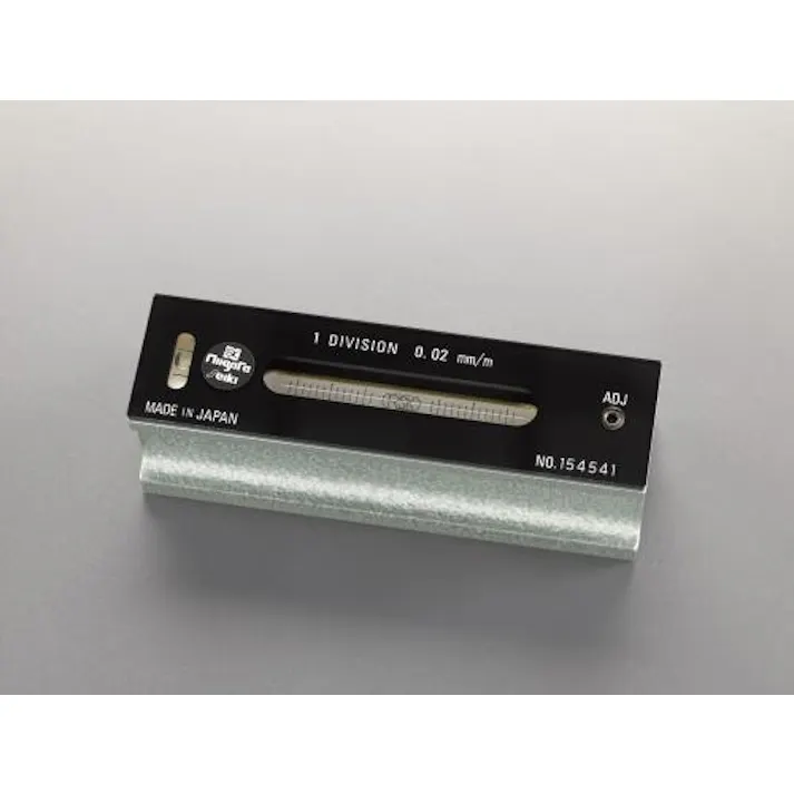 新潟精機 150mm(0.02mm/m) 精密レベル EA735ML-15 4548745963311(CDC)【別送品】