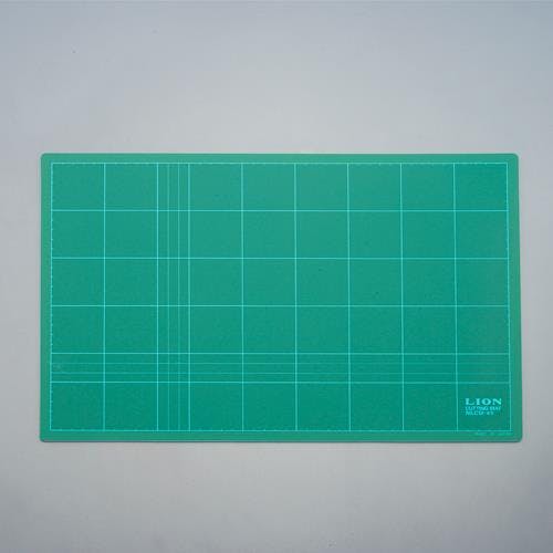 ライオン事務器(LION) 620x900mm カッティングマット(PVC製) EA762EC ライオン事務器(LION) 620x900mm カッティングマット(PVC製) EA762EC
