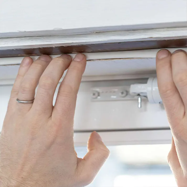 すき間埋め粘着テープ(大) 9.5x6.4mmx5.2m EA944KC-13 4518340216822【別送品】