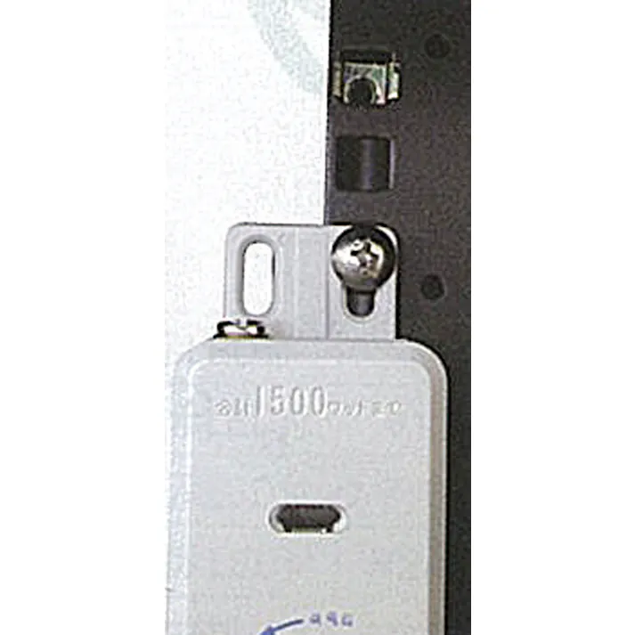 明工社 機器用抜け止め接地コンセント(4個口) 125V/15A EA940CK-104 4548745425642【別送品】