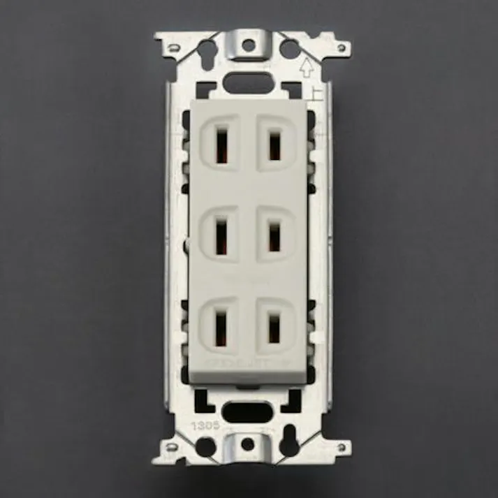 パナソニック(Panasonic) 125V/15A 埋込コンセント(3口) EA940CE-112 4548745991789(CDC)【別送品】