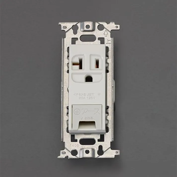 パナソニック(Panasonic) 125V/20A埋込コンセント(15A・20A兼用/アース付 EA940CE-132 4548745997330(CDC)【別送品】