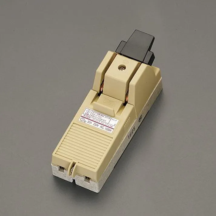 河村電器産業 カバースイッチ(爪付ヒューズ用) 150A/2極 EA940NR-6 4550061022702【別送品】