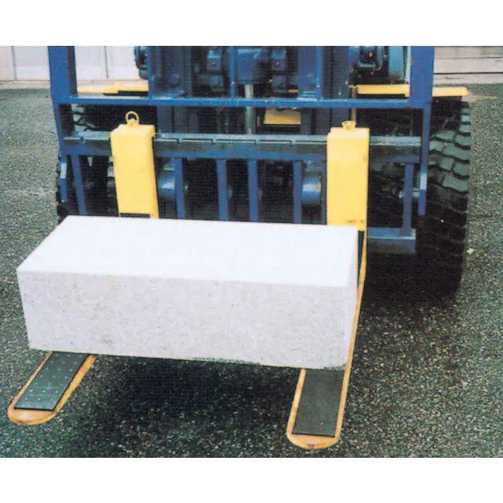 スリーエッチ 滑止ラバー(フォークリフト用/突起/2枚) 100x1000mm EA981ZA-2 4518340434462【別送品】