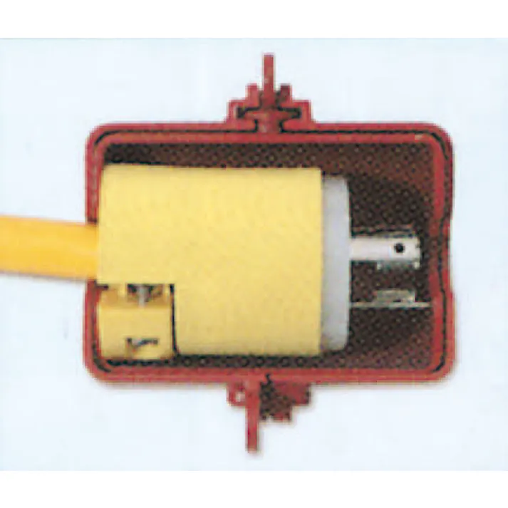 ESCO 57x82.5mm 電気プラグロックアウト EA983T-26 4518340819948(CDC)【別送品】