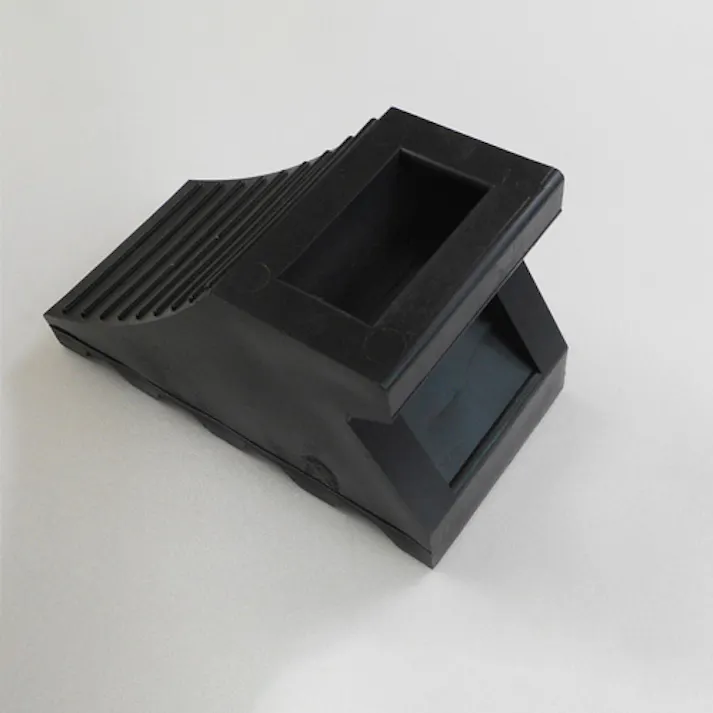 ESCO 110x235x125mm タイヤストッパー(黒/3mヒモ付/1組) EA984VA-91 4550061591444(CDC)【別送品】