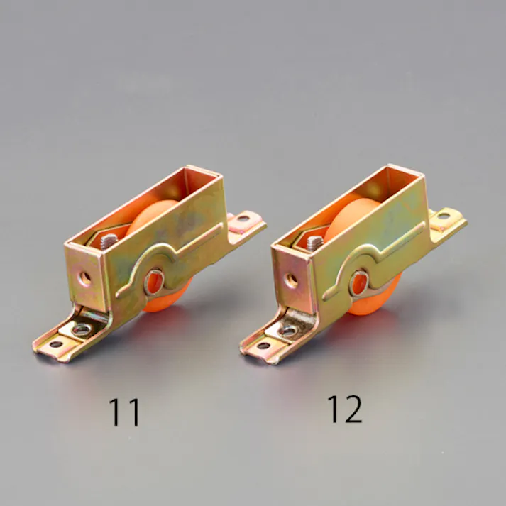 戸車(平型・ウレタン車・鋼板枠) 30mm EA986RH-12 4550061765319【別送品】