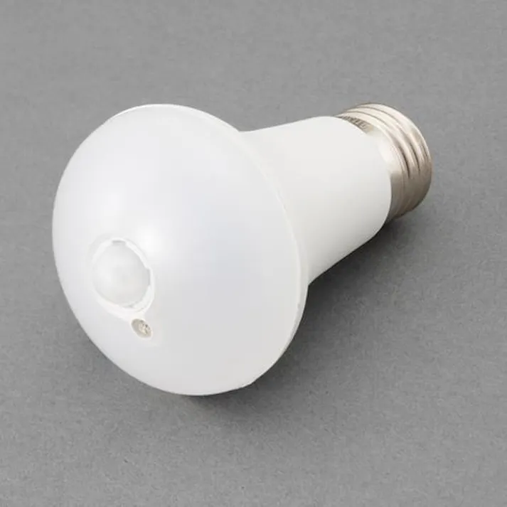 アイリスオーヤマ(IRIS OHYAMA) AC100V/ 5.6W/E26 電球/LED(昼白色) 電球・蛍光灯 4550061897348 EA758XP-120(CDC)【別送品】