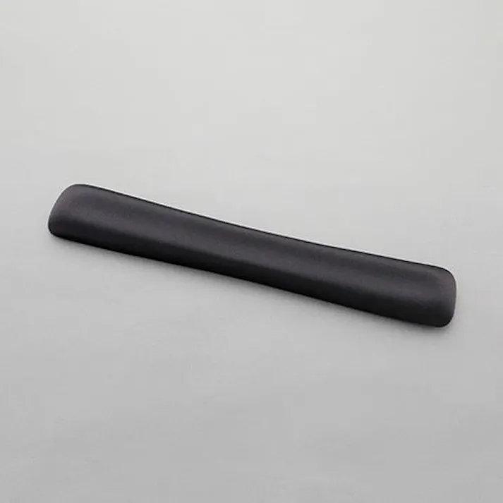 サンワサプライ リストレスト(低反発/ブラック) 455x70x24mm EA764-201A 4550061887028【別送品】