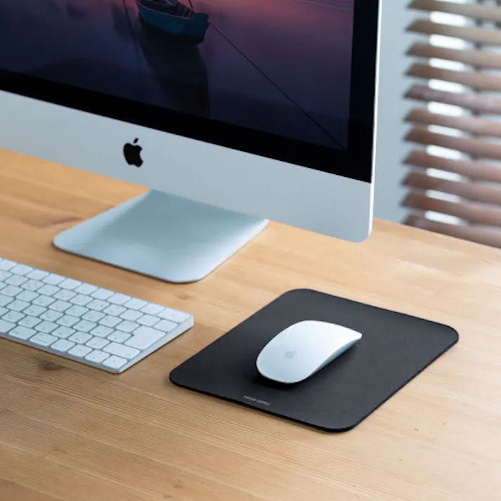 サンワサプライ 180x220mm マウスパッド(抗菌/ブラック) オフィス用品、備品 4550061992371 EA764-56(CDC)【別送品】