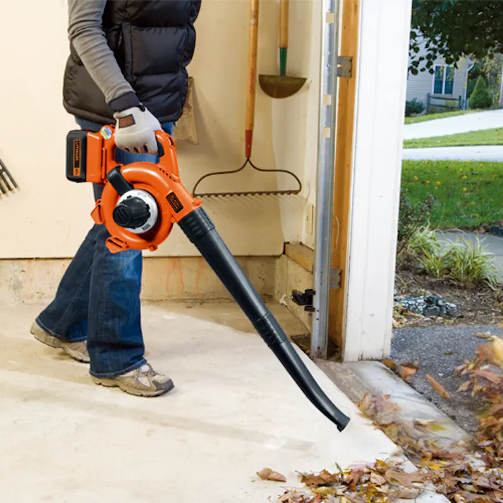 BLACK+DECKER(ブラック・アンド・デッカー) 電動ブロワ(充電式/集じん機能付) DC36.0V EA897BH-1 4550061904374【別送品】