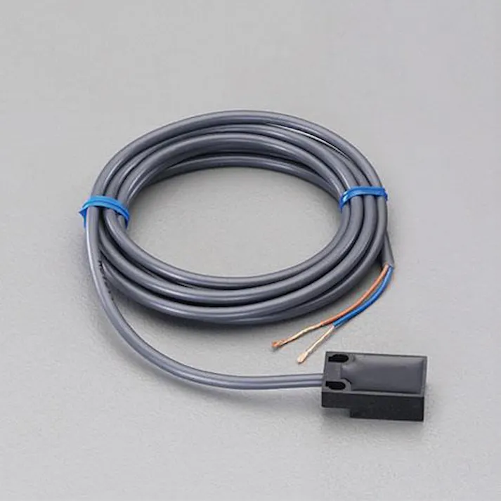 オムロン(omron) フラット直流2線 近接センサー( 5mm・非シールド) スイッチ 4548745807387 EA940LN-15(CDC)【別送品】