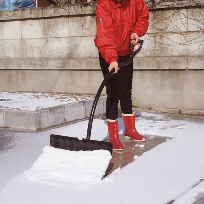 コンパル スノーショベル(雪押し兼用) 520x1400mm EA650BG-166 4518340070691【別送品】