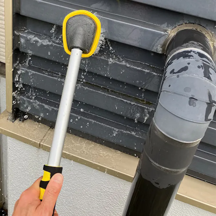 インダストリーコーワ 洗車ブラシ(通水型/手元止水付) 85x85x530mm EA928AG-311 4518340215344【別送品】