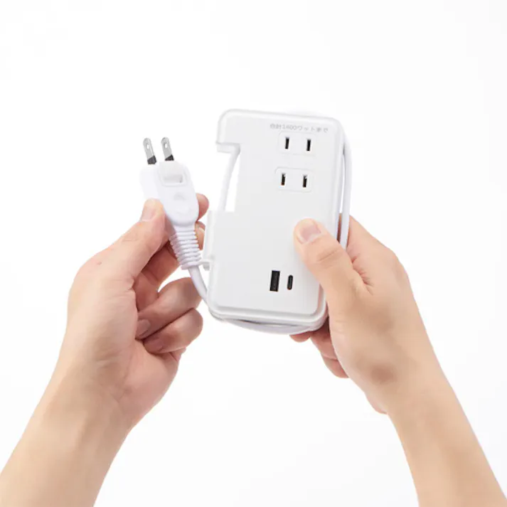 ヤザワコーポレーション 3口タップ(巻取式/USB-C付) AC100V/2.4A/0.9m EA940CD-120 4550061404737【別送品】