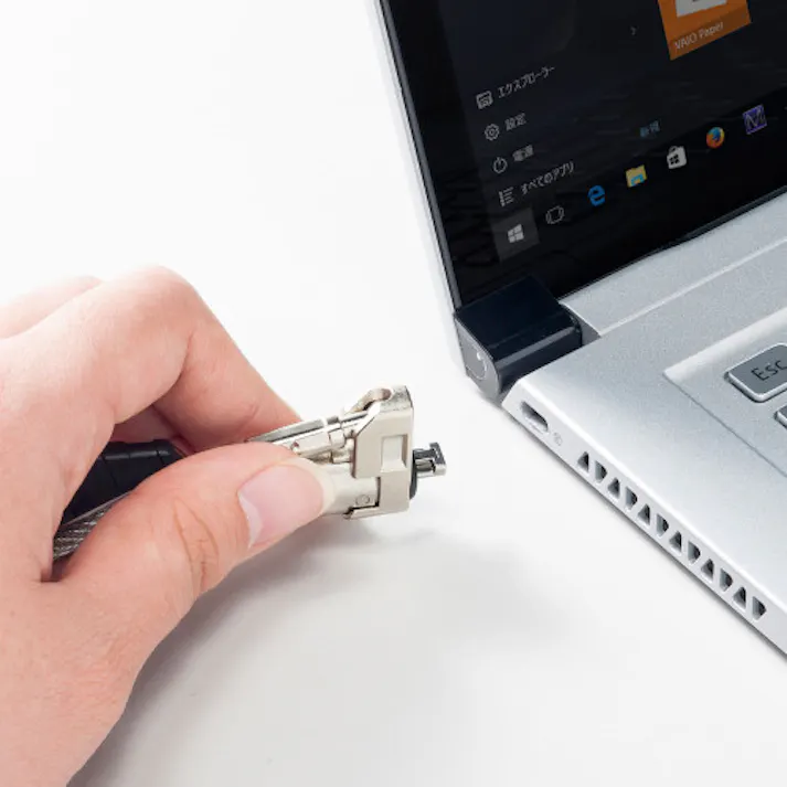 サンワサプライ φ4.4mmx0.25m PCセキュリティワイヤーセット(小型シリンダ) EA983TS-307(CDC)【別送品】