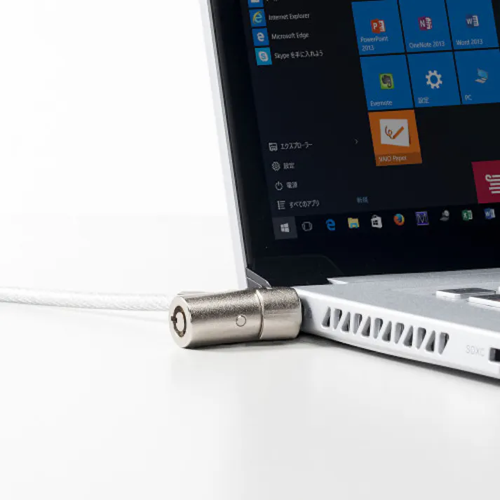 サンワサプライ φ4.4mmx0.25m PCセキュリティワイヤーセット(小型シリンダ) EA983TS-307(CDC)【別送品】