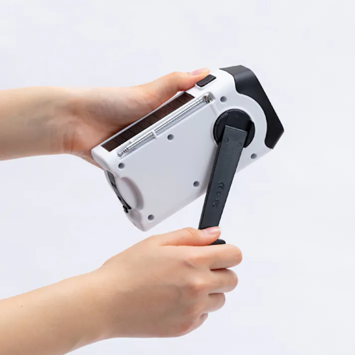 アイリスオーヤマ(IRIS OHYAMA) 非常用ライト/LED(手回し発電/ラジオ付) EA758-18 4550061413029【別送品】