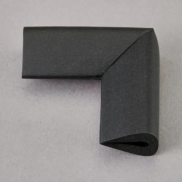 65×65×18mm コーナーガード(はさみ型/黒/2個) EA983FE-391 4550061828489 (CDC)【別送品】