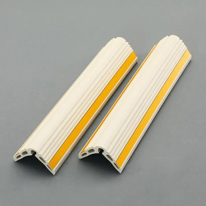 250mm コーナーガード(2本) EA983FE-45 4550061492635 (CDC)【別送品】