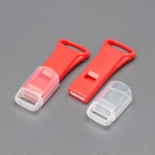 超薄型ホイッスル(赤/キャップ付/10個) 48×20×8mm EA916XK-4【別送品】