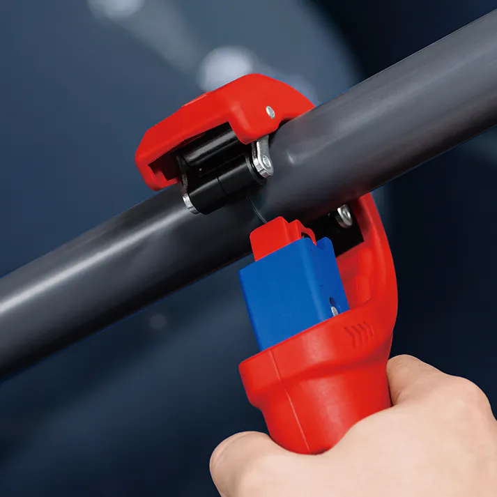クニペックス プラスチックドレンパイプカッター 全長202mm DPT50 パック付 工具収納 修理作業 組立作業 DIY 9023-02BK 000506904081【別送品】