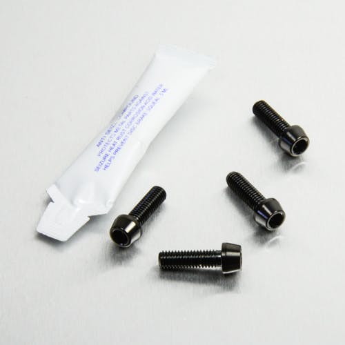 Pro-Bolt プロボルト Stainless Steel Swingarm Nut Cover Kit L&R (SSSWINGCOVER10) SSSWI その他(ボルト) Pro-Bolt プロボルト Stainless Steel Swingarm Nut Cover Kit L&R (SSSWINGCOVER10) SSSWI その他(ボルト)