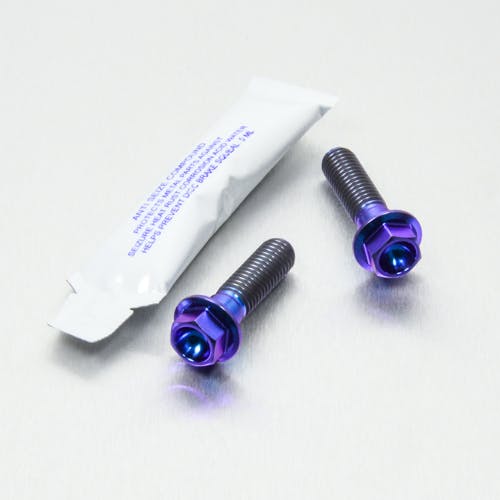 Pro-Bolt プロボルト Titanium Rear Brake Caliper Mount Kit (TIRBMON100) TIRBMON100P (C その他(ボルト) Pro-Bolt プロボルト Titanium Rear Brake Caliper Mount Kit (TIRBMON100) TIRBMON100P (C その他(ボルト)