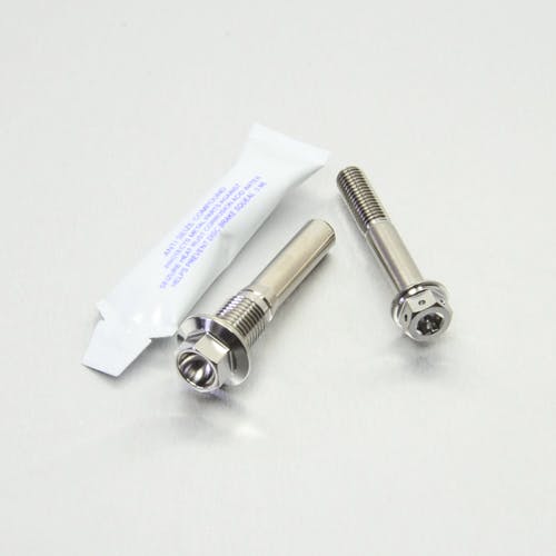Pro-Bolt プロボルト Titanium Rear Brake Caliper Mount Kit DualDrive (TIRBMON180DD) (C その他(ボルト) Pro-Bolt プロボルト Titanium Rear Brake Caliper Mount Kit DualDrive (TIRBMON180DD) (C その他(ボルト)