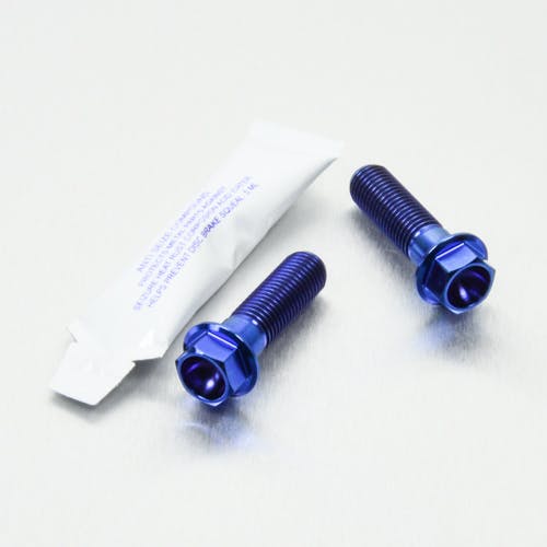 Pro-Bolt プロボルト Titanium Rear Brake Caliper Mount Kit (TIRBMON20) TIRBMON20B (CDC その他(ボルト) Pro-Bolt プロボルト Titanium Rear Brake Caliper Mount Kit (TIRBMON20) TIRBMON20B (CDC その他(ボルト)
